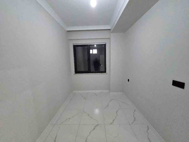 ÇERKEZKÖY’DE HASTANE VE ADLİYE YE YAKIN SATILIK 1+1 DAİRE!
MERKEZİ KONUM 40 M² GİRİŞ KAT | ÖN CEPHE