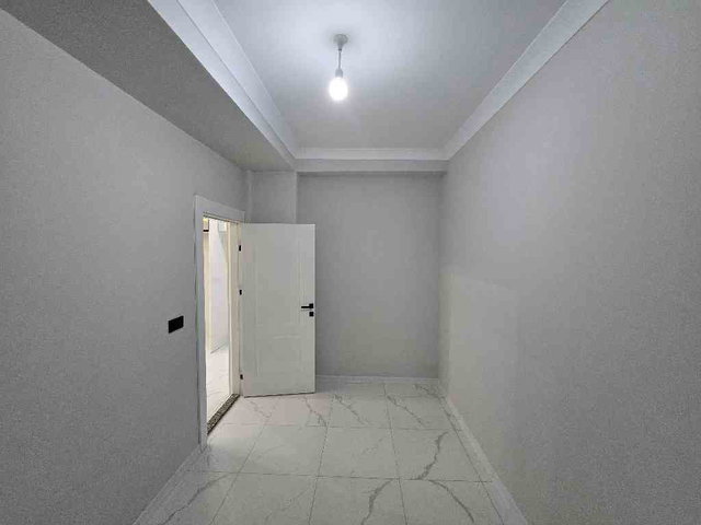 ÇERKEZKÖY’DE HASTANE VE ADLİYE YE YAKIN SATILIK 1+1 DAİRE!
MERKEZİ KONUM 40 M² GİRİŞ KAT | ÖN CEPHE