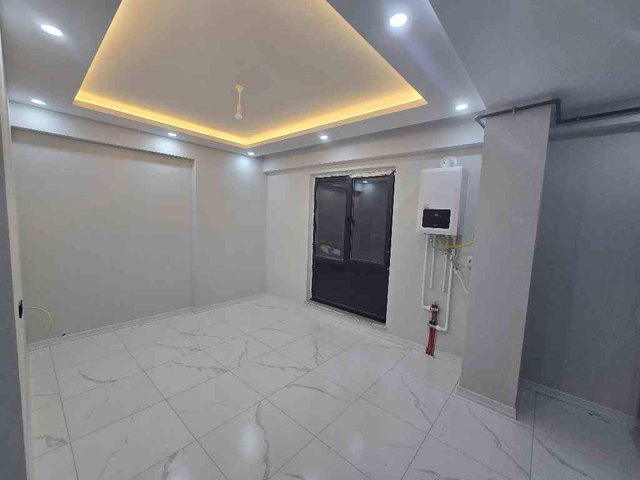 ÇERKEZKÖY’DE HASTANE VE ADLİYE YE YAKIN SATILIK 1+1 DAİRE!
MERKEZİ KONUM 40 M² GİRİŞ KAT | ÖN CEPHE