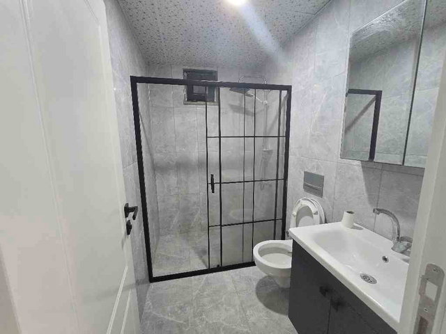 ÇERKEZKÖY’DE HASTANE VE ADLİYE YE YAKIN SATILIK 1+1 DAİRE!
MERKEZİ KONUM 40 M² GİRİŞ KAT | ÖN CEPHE