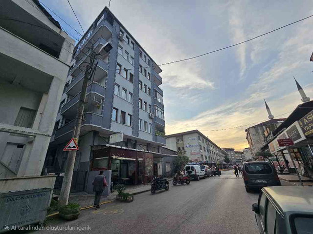 GÖLCÜK MERKEZ KREDİ/EMİN FİNANSA UYGUN ASANSÖRLÜ 3+1 SATILIK DAİRE