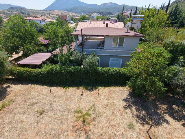 ANTALYA DÖŞEMEALTI BADEMAĞACINDA 160 M² EŞYALI MÜSTAKİL EV | 2+2, 2 BANYO, 4 CEPHE