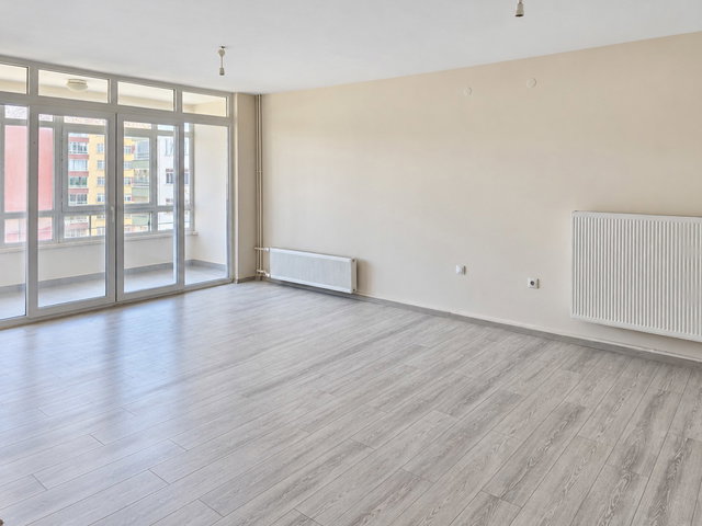 YENİLENMİŞ SATILIK 3+1 DAİRE - YENİMAHALLE METRO YANI
