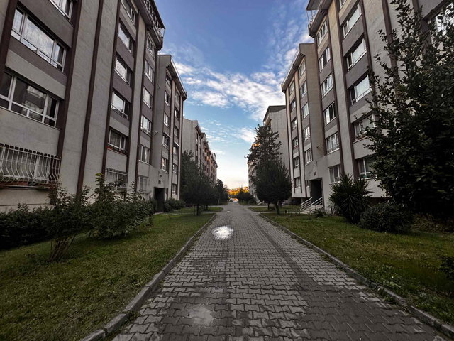 BAHAR OBA EVLERİNDE TADİLATLI  BALKONLU SATILIK 3+1 DAİRE