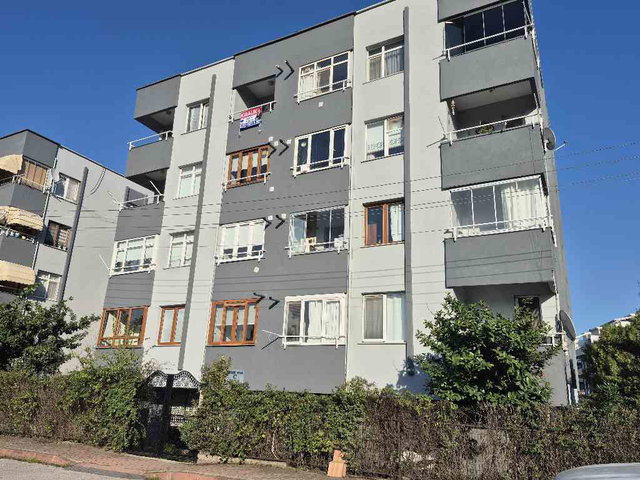 İZMİT PLAJYOLINDA KİRALIK EŞYALI DAİRE