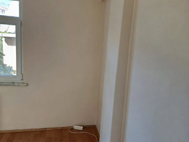 ÇAYIROVA ÖZGÜRLÜK MAHALLESİNDE 2+1 KİRALIK ARA KAT DAİRE