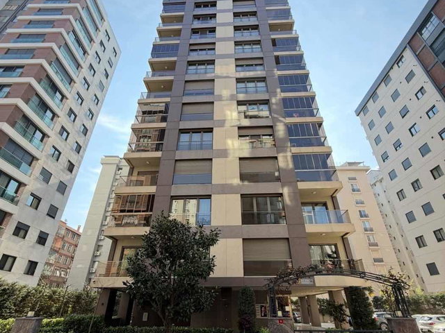 CADDEBOSTAN,ZÜMRÜT ÇIKMAZINDA YENİ BALKONLU 3+1