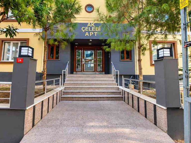 ÇEKMEKÖY TAŞDELEN'DE LÜKS /ARAKAT/OTOPARKLI 3+1