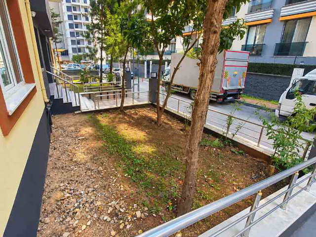 ÇEKMEKÖY TAŞDELEN'DE LÜKS /ARAKAT/OTOPARKLI 3+1