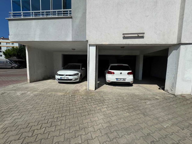 BOSTANCI 'DA DENIZ MANZARALI GENIŞ SITE İÇI 3+1 SATILIK DAIRE
