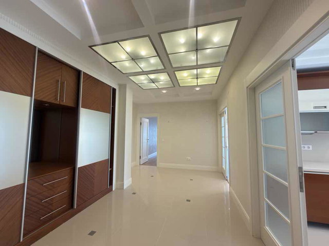 FLORYA ŞENLİKKÖY 4+1,320 M², TEMİZ , BAKIMLI , TADİLATLI SATILIK DAİRE
