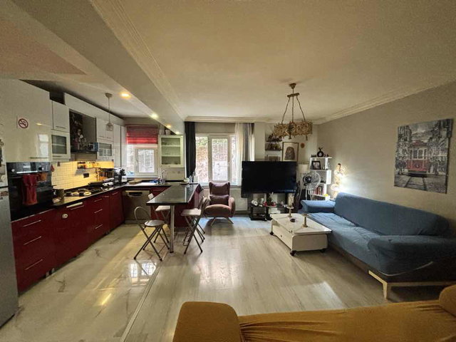 ÜSKÜDAR SULTANTEPE’DE SATILIK BAHÇE KULLANIMLI DAİRE