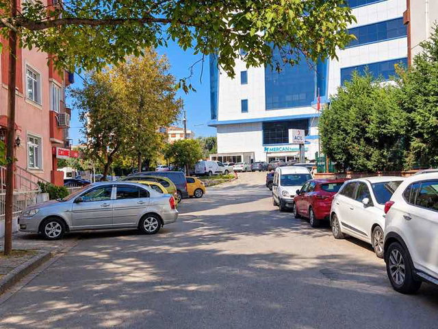 TUZLA MERKEZİ KONUMDA, HAZIR KİRACILI 1+1 SATILIK DAİRE