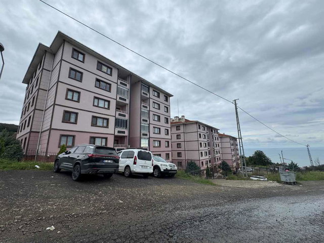 VAKFIKEBIR CUMHURIYET 'DE 3+1 SITE İÇI MASRAFSIZ SATILIK DAIRE