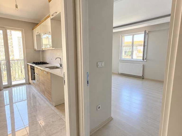 TUZLA İÇMELER’DE E-5’E YÜRÜME MESAFESİNDE 2+1 KİRALIK DAİRE