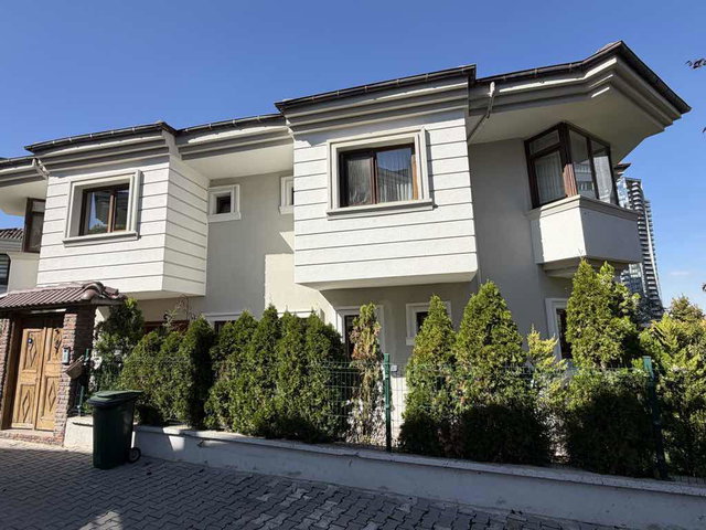 ÇANKAYA’DA 680 M² BRÜT, 4+2, 3 KATLI LÜKS VİLLA | KAT MÜLKİYETLİ TAPU & KREDİYE UYGUN