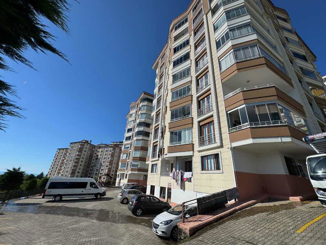 ÇUKURÇAYIR 'DA DENIZ MANZARALI MERKEZI KONUM SATILIK 3+1 DAIRE