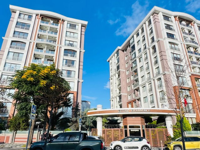 REMAX GALA'DAN BEYLİKDÜZÜ BEYAZ RESIDENCETA SATILIK 3+1 DAİRE