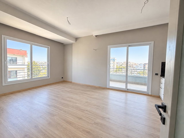 REMAX RİNA'DAN TÖMÜK BLUE LİFE SİTESİNDE DENİZ MANZARALI 2+1