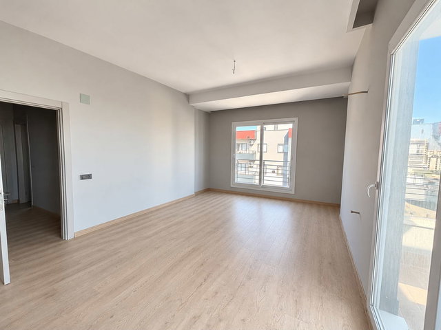 REMAX RİNA'DAN TÖMÜK BLUE LİFE SİTESİNDE DENİZ MANZARALI 2+1