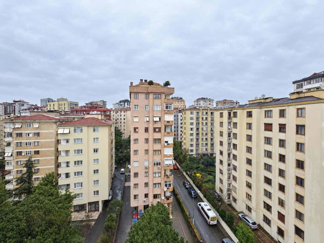 BOSTANCI'NIN MERKEZİ NOKTASINDA KAPALI MUTFAK 2+1 SATILIK DAİRE