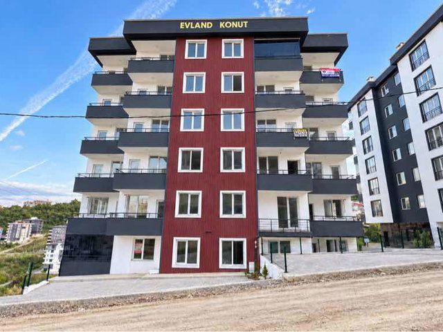 REMAX PARLA BARLAS GÜRLER'DEN KİRALIK DENİZ MANZARALI 1+1