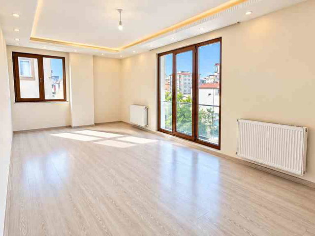 ÜMRANİYE ESENKENT BALKONLU 2+1 DAİRE KREDİYE UYGUN İSKANLİ SATILIK