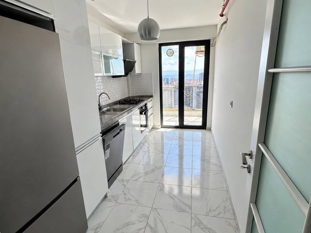 KARTAL YAKACIK DENİZ VE DOĞA MANZARALI KREDİYE UYGUN 3+1 SİTE İÇİ SATILIK DAİRE