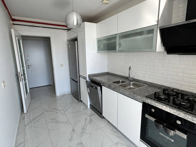 KARTAL YAKACIK DENİZ VE DOĞA MANZARALI KREDİYE UYGUN 3+1 SİTE İÇİ SATILIK DAİRE