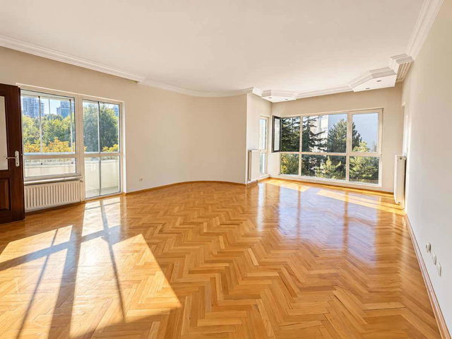 ANADOLU SİTESİ’NDE GENİŞ VE KULLANIŞLI BOŞ 3+1 DAİRE