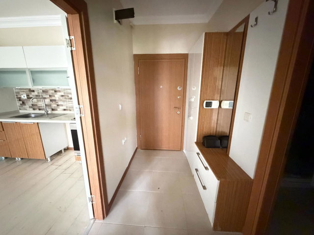 BAHÇELİEVLER AB YAŞAM EVLERİ SİTESİNDE KİRALIK 1+1 KAPALI OTOPARK