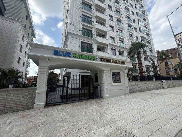 KÜÇÜKÇEKMECE BLUE GARDEN 2 SİTESİNDE SIFIR 2+1 SATILIK DAİRE