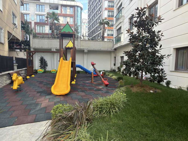 KÜÇÜKÇEKMECE BLUE GARDEN 2 SİTESİNDE SIFIR 2+1 SATILIK DAİRE