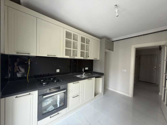 KÜÇÜKÇEKMECE BLUE GARDEN 2 SİTESİNDE SIFIR 2+1 SATILIK DAİRE