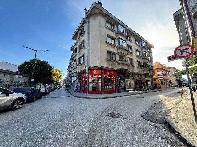 ÇARŞI MERKEZDE OFİS / EV KULLANIMINA UYGUN TERASLI KİRALIK 2+1