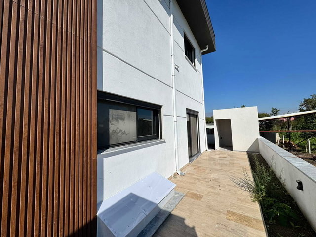 REMAX MİD PAŞAKÖY MAH. 7+1 SATILIK HAVUZLU VİLLA