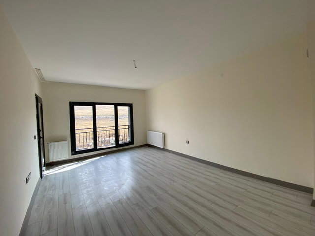 REMAX ARTIS'DEN HILALKENT TOKILERDE KIRALIK 2+1 DAIRE