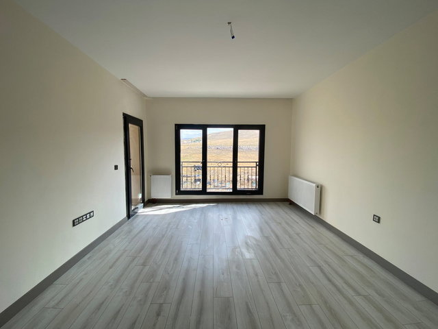 REMAX ARTIS'DEN HILALKENT TOKILERDE KIRALIK 2+1 DAIRE