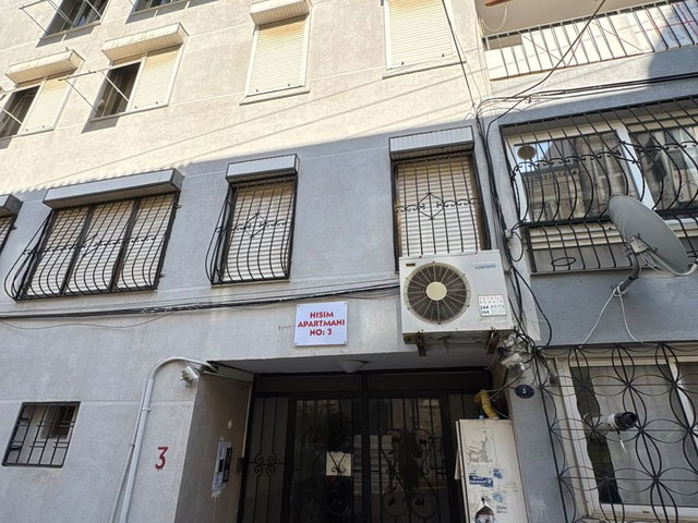 KONAK KÖPRÜ MAHALLESİNDE DENİZ MANZARALI KİRALIK 2+1 DAİRE