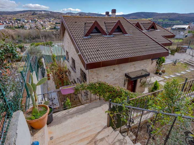 ZEKERİYAKÖY'DE ÖZEL YAPIM SATILIK MÜSTAKİL İKİZ VİLLA