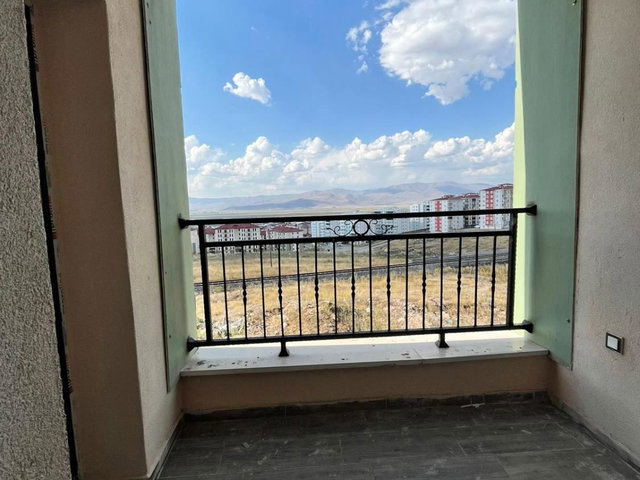 REMAX İLKE'DEN HİLALKENT YENİ TOKİ'DE 2+1 KİRALIK DAİRE