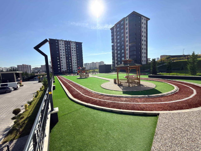 ATA MAH. ERYA PARK SİTESİNDE HİÇ OTURULMAMIŞ 4+1 SATILIK DAİRE