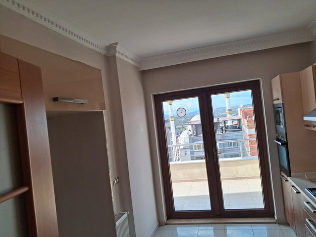 SOMA ASMA KONAKLARI'NDA KİRALIK 150 M2 3+1 DAİRE