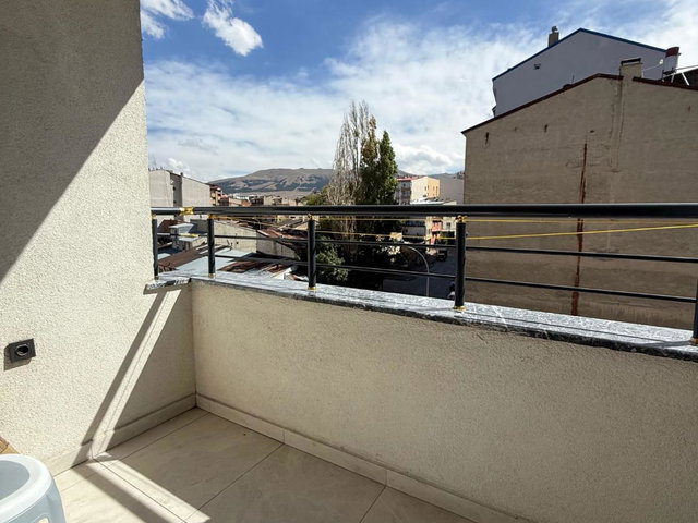 REMAX İLKE'DEN PALANDÖKEN KONUTLARI'NDA 3+1 KİRALIK DAIRE
