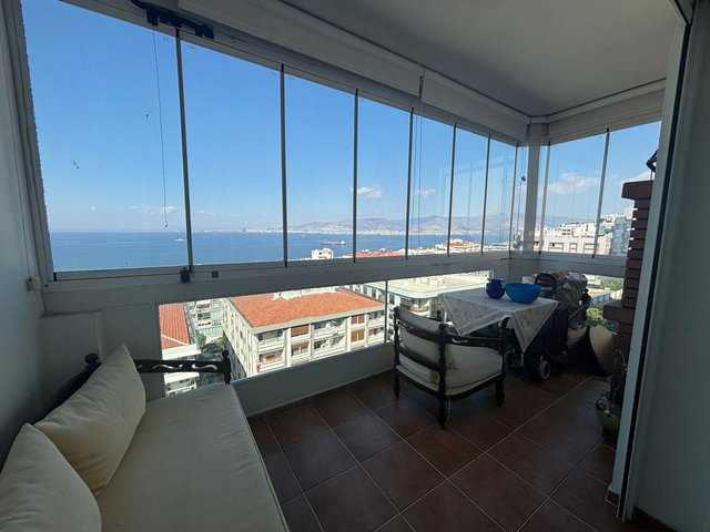 50 BASIN SİTESİ’NDE FUL DENİZ MANZARALI, TADİLATLI 4+1 SATILIK DAİRE