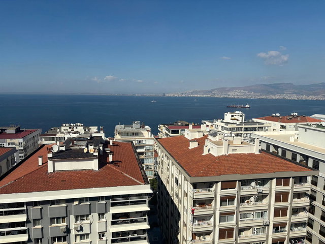 50 BASIN SİTESİ’NDE FUL DENİZ MANZARALI, TADİLATLI 4+1 SATILIK DAİRE