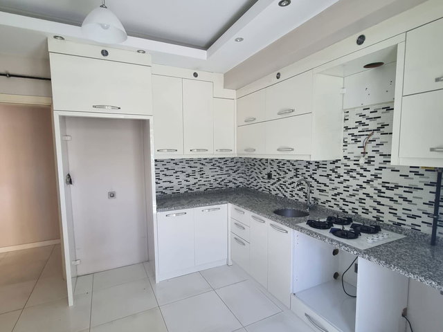 ZEYTINKÖY ESKI YOL ALTINDA PARK KARŞISI 3 +1 KIRALIK DAIRE