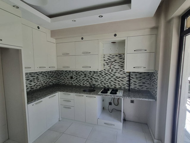 ZEYTINKÖY ESKI YOL ALTINDA PARK KARŞISI 3 +1 KIRALIK DAIRE