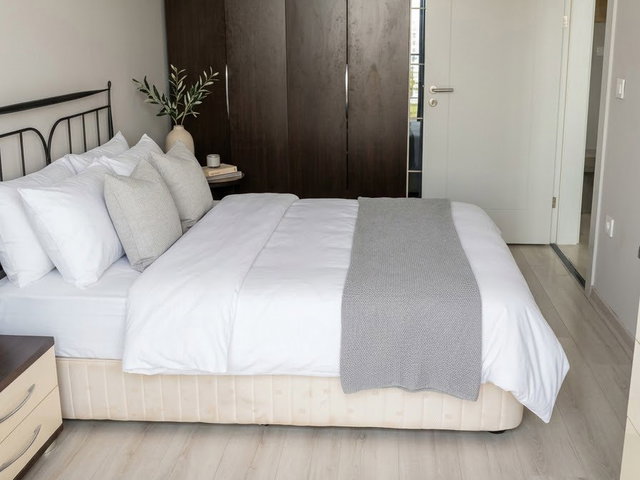 REMAX SEHİR GAYRIMENKULDEN BEGONYA SİTESİNDE 1+1 KİRALIK
