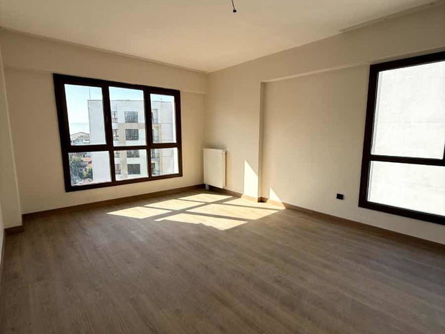 İZMİT CEDİT TOKİ KONUTLARINDA 2+1 KİRALIK DAİRE